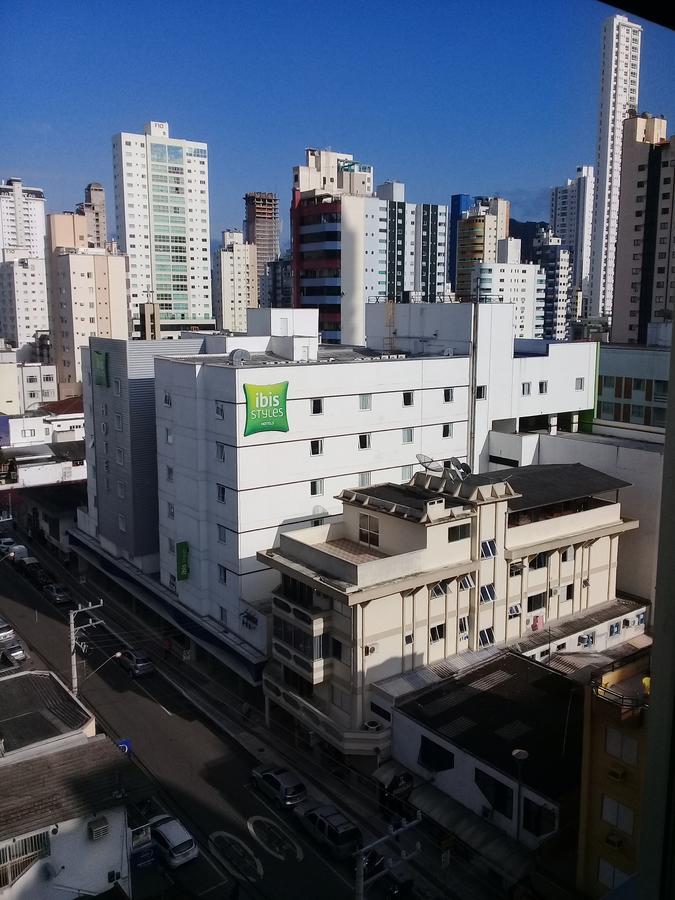 Apto Centro BC Appartamento Balneário Camboriú Esterno foto